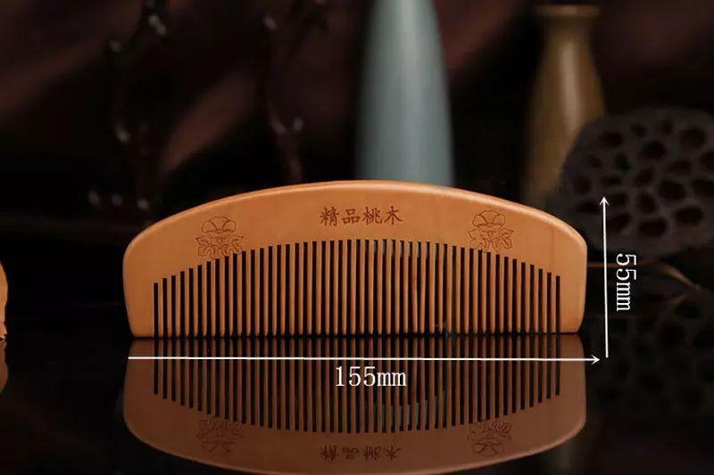 مشط خشب مزخرف مشط خشب مزخرف أدوات الجمال